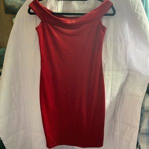 Forever 21: Off-shoulder red dress